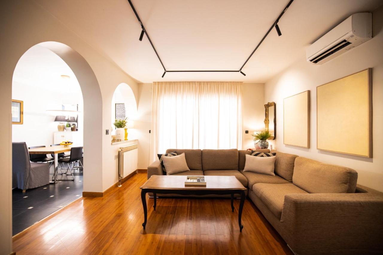 Villa Klaudia With Pool 扎达尔 外观 照片