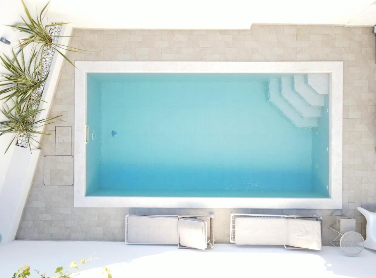 Villa Klaudia With Pool 扎达尔 外观 照片